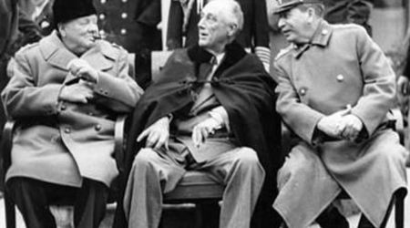 Чърчил, Рузвелт и Сталин на конференцията в Техеран. Ноември 1943 г.