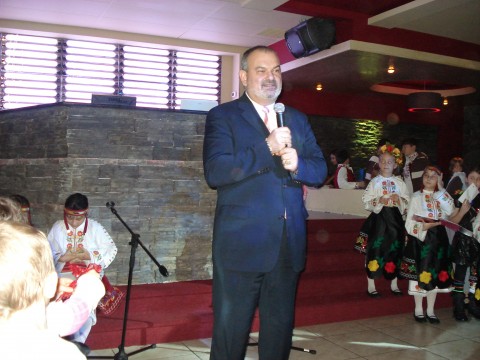 Генералният консул на България в Чикаго поднася Коледно приветствие