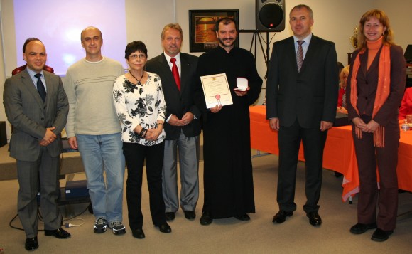 BAA bg days in chicago 218 Награждаване на Българската православна църква "Света Троица"