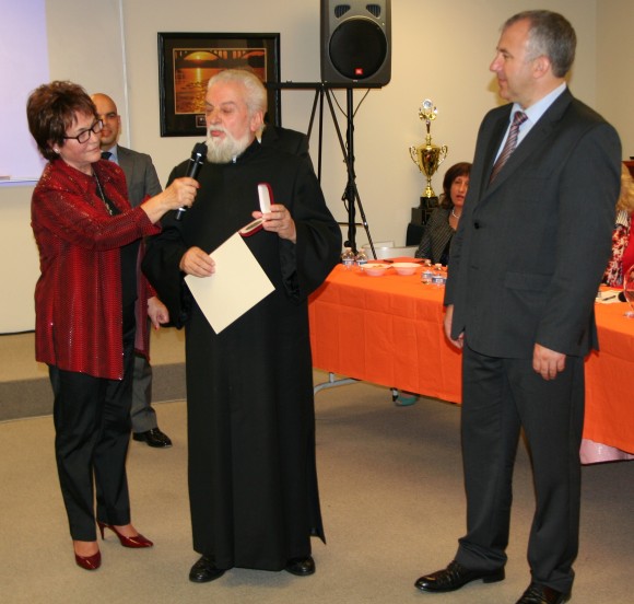 BAA bg days in chicago 234 Награждаване на Българската православна църква "Свети Иван Рилски – Чудотворец”