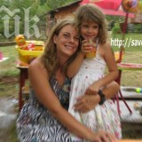 Гергана Chervenkova с одним из ее детей до ареста. Он находится в предварительном заключении в Софии в течение почти 50 дней.