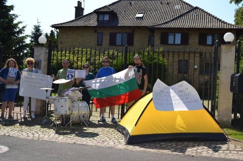 И българите в Дания не са безучастни към това, което се случва в родината. Снимка: Фейсбук