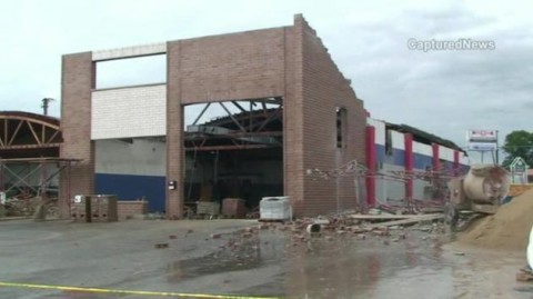 Срутилата се частично сграда в Дес Плейнс. Снимка: abc7chicago.com
