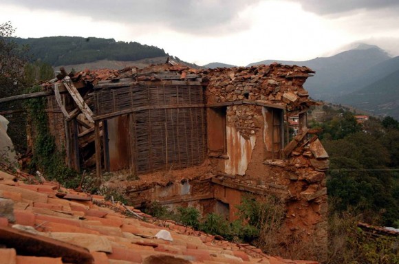 Останки от българска къща в Северна Гърция. Снимка: Цветан Томчев
