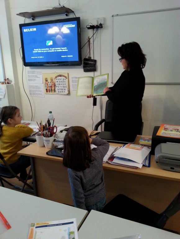 Милена Маташова представя своя книга на децата 