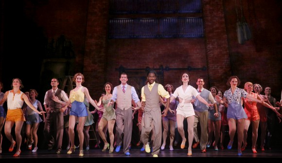 сцена из спектакля “Сорок вторая улица”. Фото – Broadway In Chicago