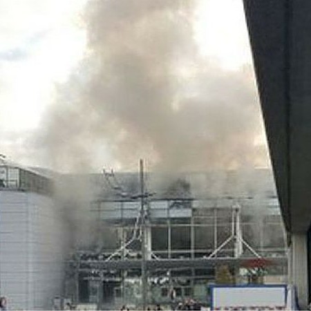 Дим сред взрива на брюкселското летище