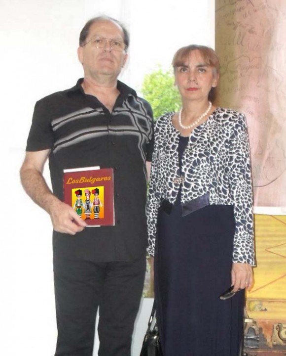 Ася Иванова, председател на Асоциация "Българите в Аржентина", и нейният съпруг Иван