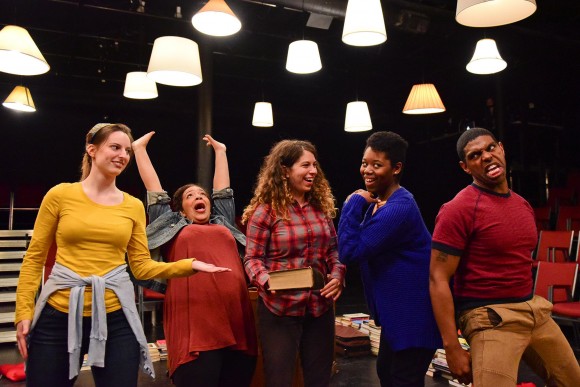 Сцена из спектакля “Иоанна Фауст”. Фото – Эван Хеновер