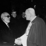 Васил Константинов и папа Йоан Павел II. Снимка: Личен архив на автора
